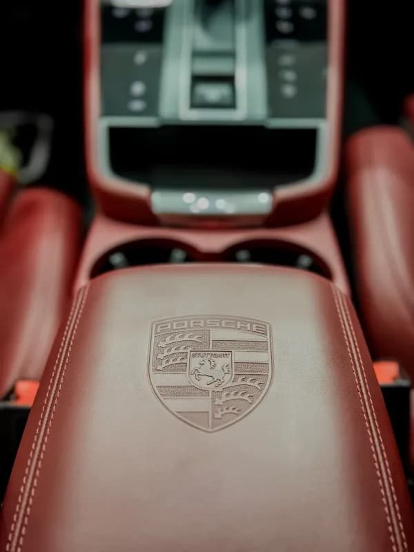 Porsche Macan 2024 T Black Automatic — Used