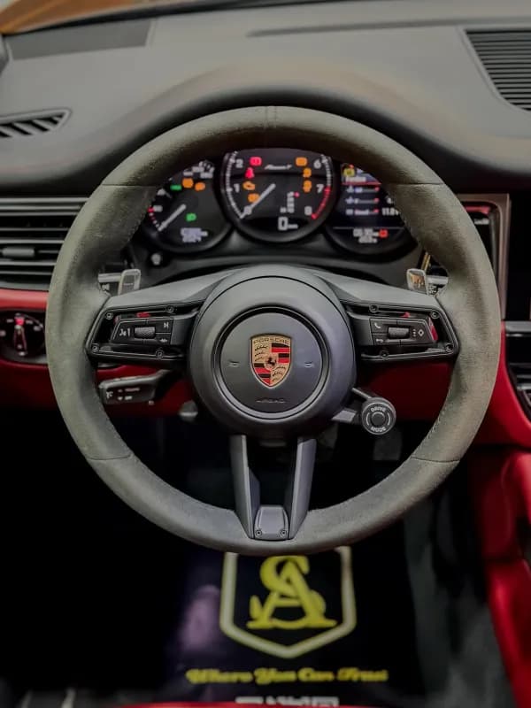 Porsche Macan 2024 T Black Automatic — Used