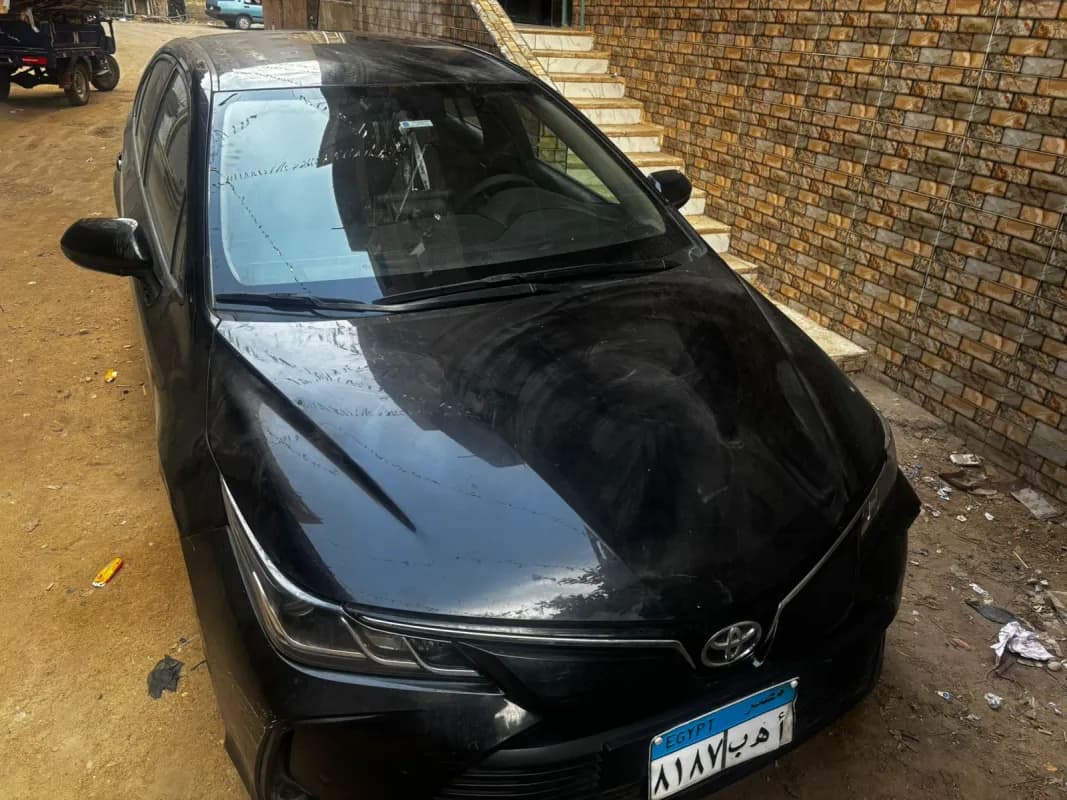 Toyota Corolla 2021 active Black Automatic — Used
