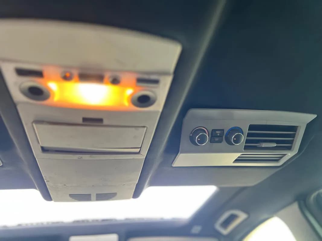 بي ام دبليو 740i 2007 بيور اكسلنس أسود أوتوماتيك — مستعملة