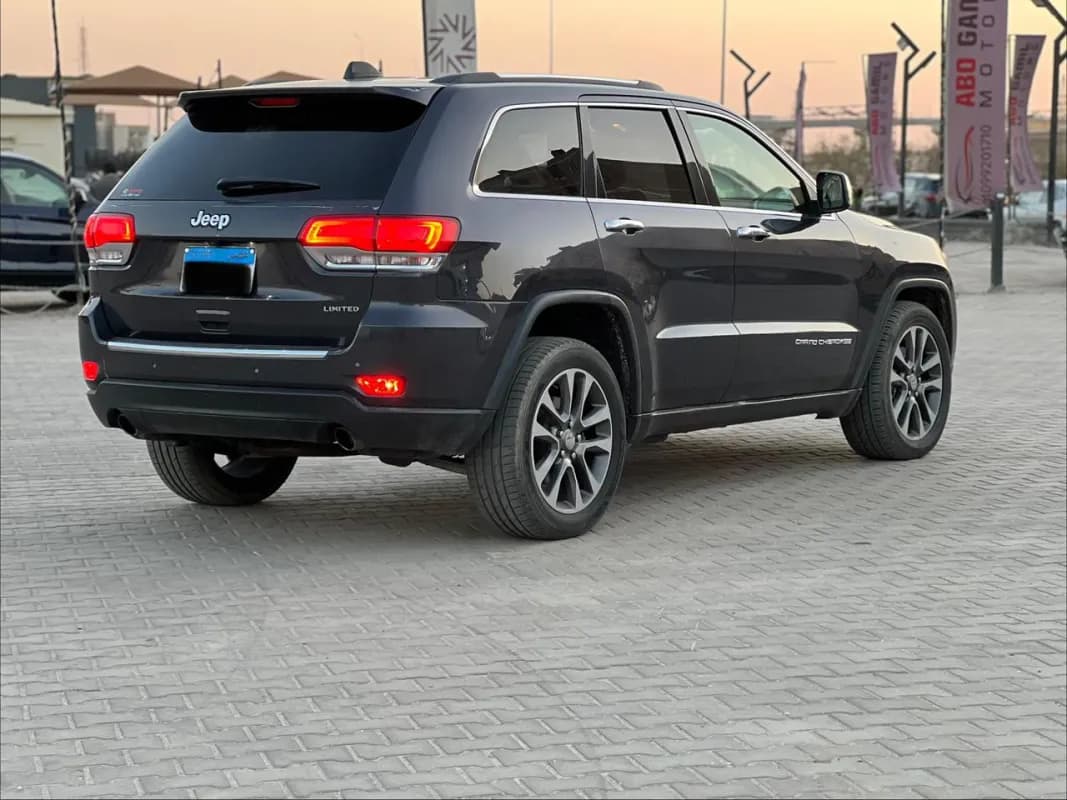 Jeep Grand Cherokee 2017 Limited Black Automatic — Used
