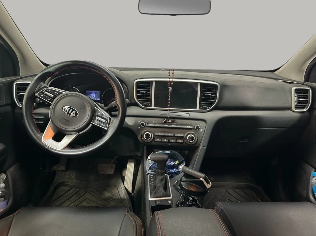 Kia Sportage 2022 3 ار دي أحمر أوتوماتيك — مستعملة