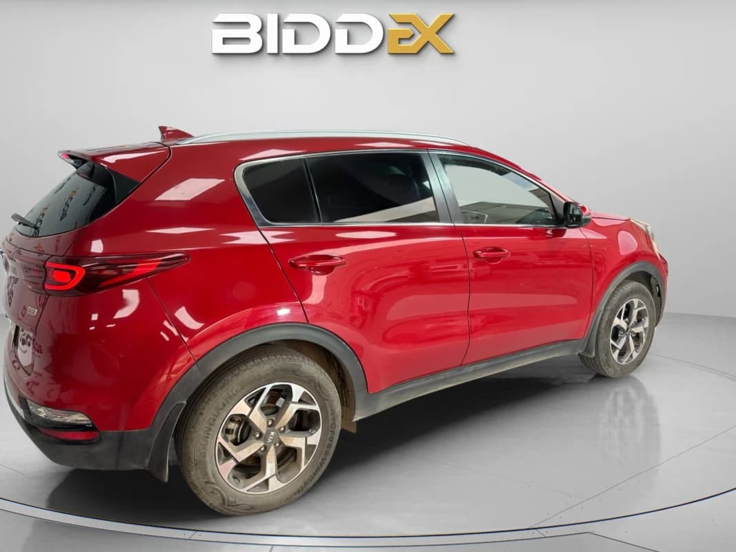 Kia Sportage 2022 3 ار دي أحمر أوتوماتيك — مستعملة