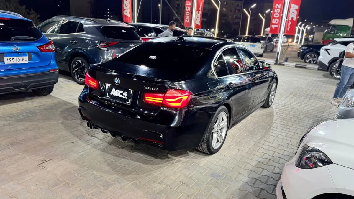 BMW 320i 2016 Luxury Line Dark Blue Automatic — Used