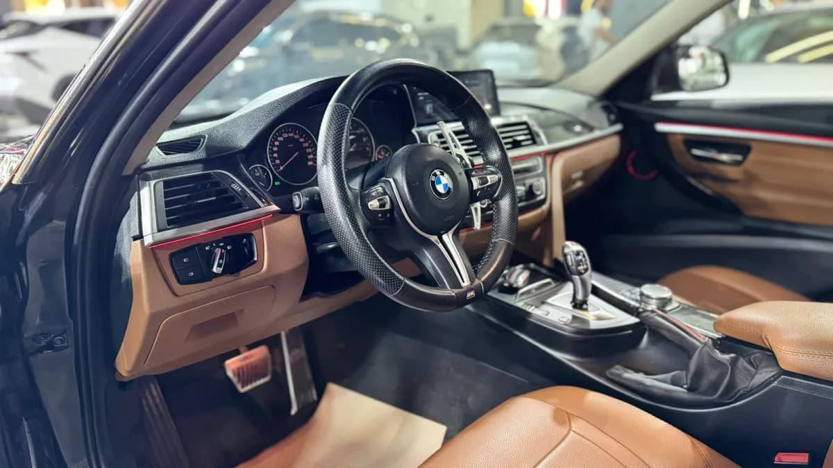 BMW 320i 2016 Luxury Line Dark Blue Automatic — Used