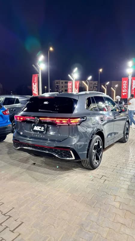 فولكس فاجن تيجوان 2025 ار لاين رمادي أوتوماتيك — مستعملة