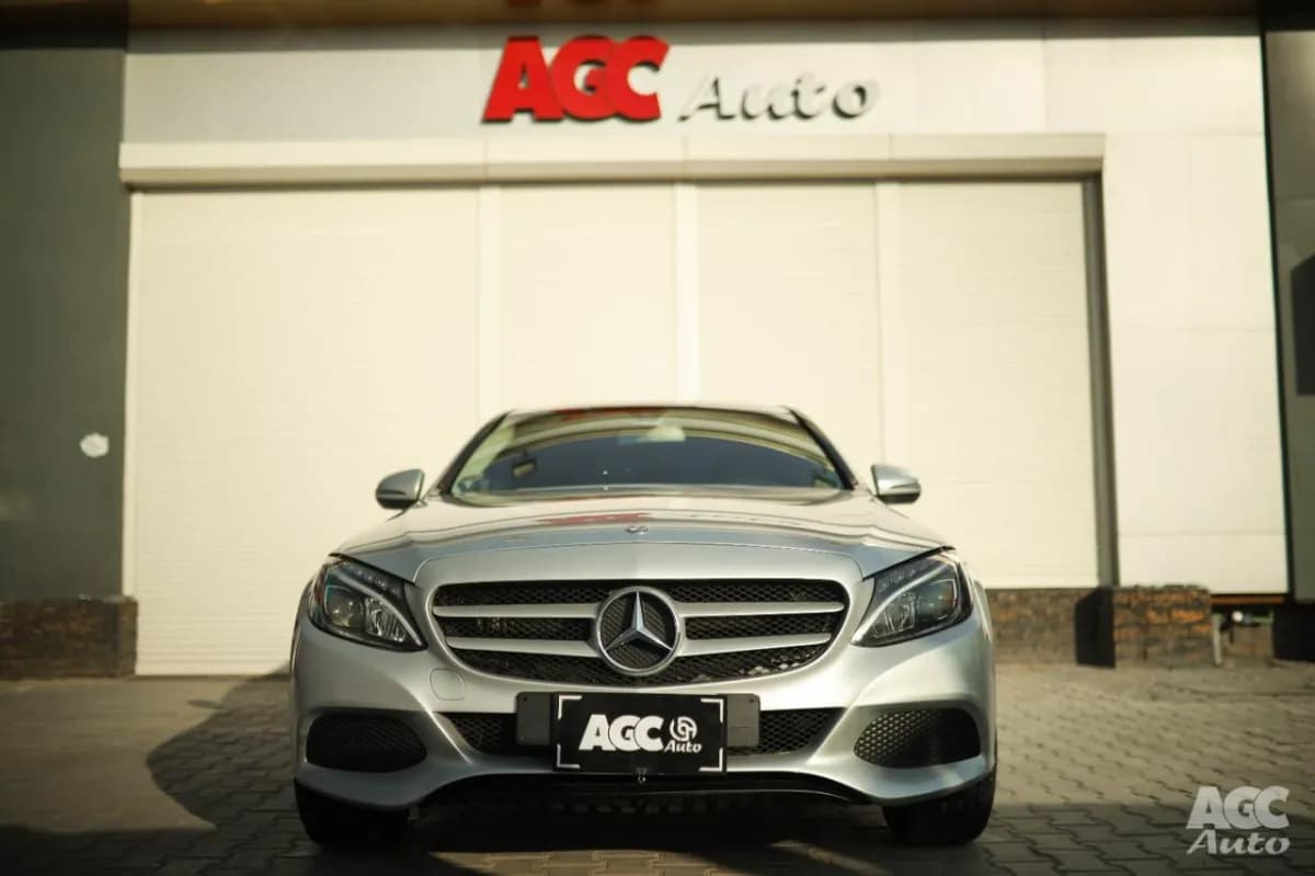 Mercedes-Benz C180 2017 avant garde Silver Automatic — Used