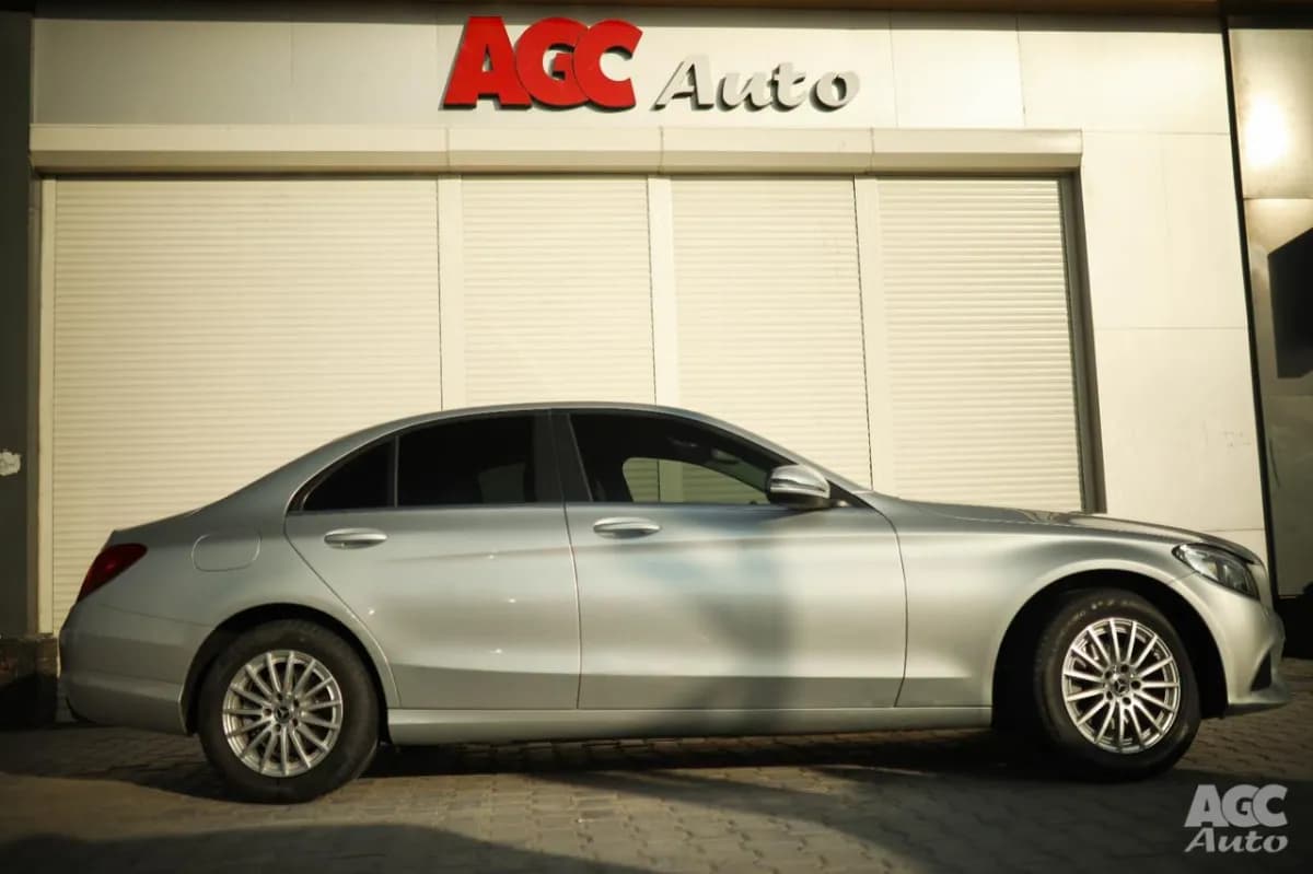 Mercedes-Benz C180 2017 avant garde Silver Automatic — Used