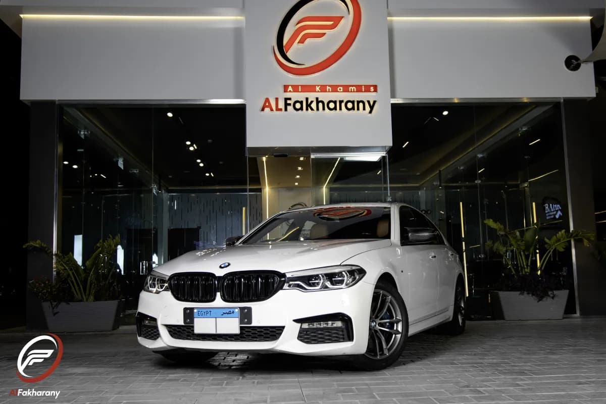 بي ام دبليو 520i 2019 ام سبورت أبيض أوتوماتيك — مستعملة