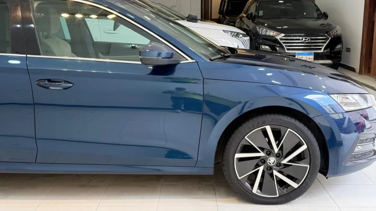 Skoda Octavia A8 2022 Style Plus Blue Automatic — Used