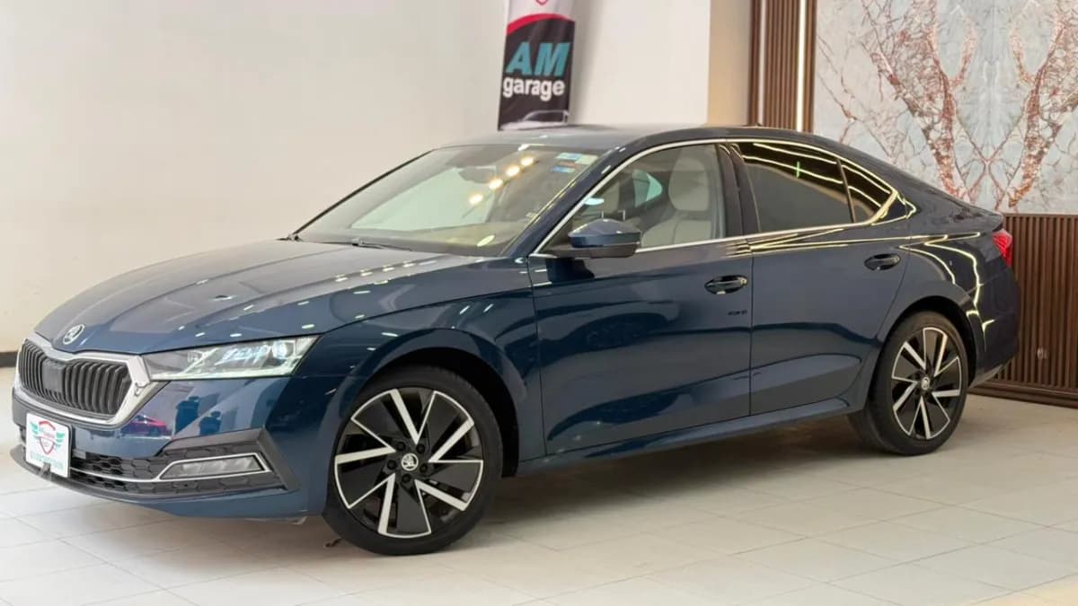 Skoda Octavia A8 2022 Style Plus Blue Automatic — Used