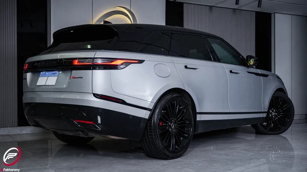 Land Rover Velar 2025 R-Dynamic SE Gray Automatic — Used