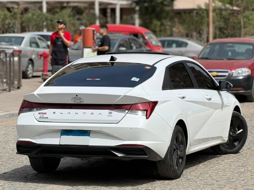 Hyundai Elantra CN7 2022 smart plus White Automatic — Used