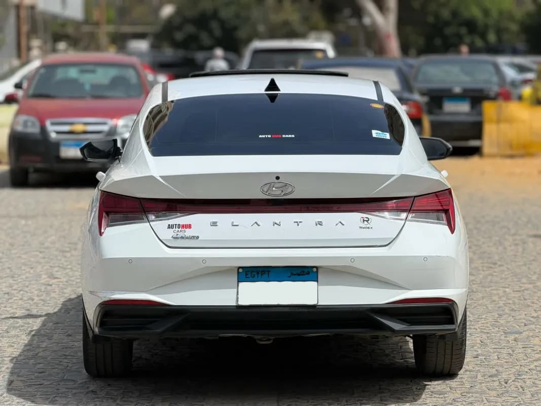 Hyundai Elantra CN7 2022 smart plus White Automatic — Used