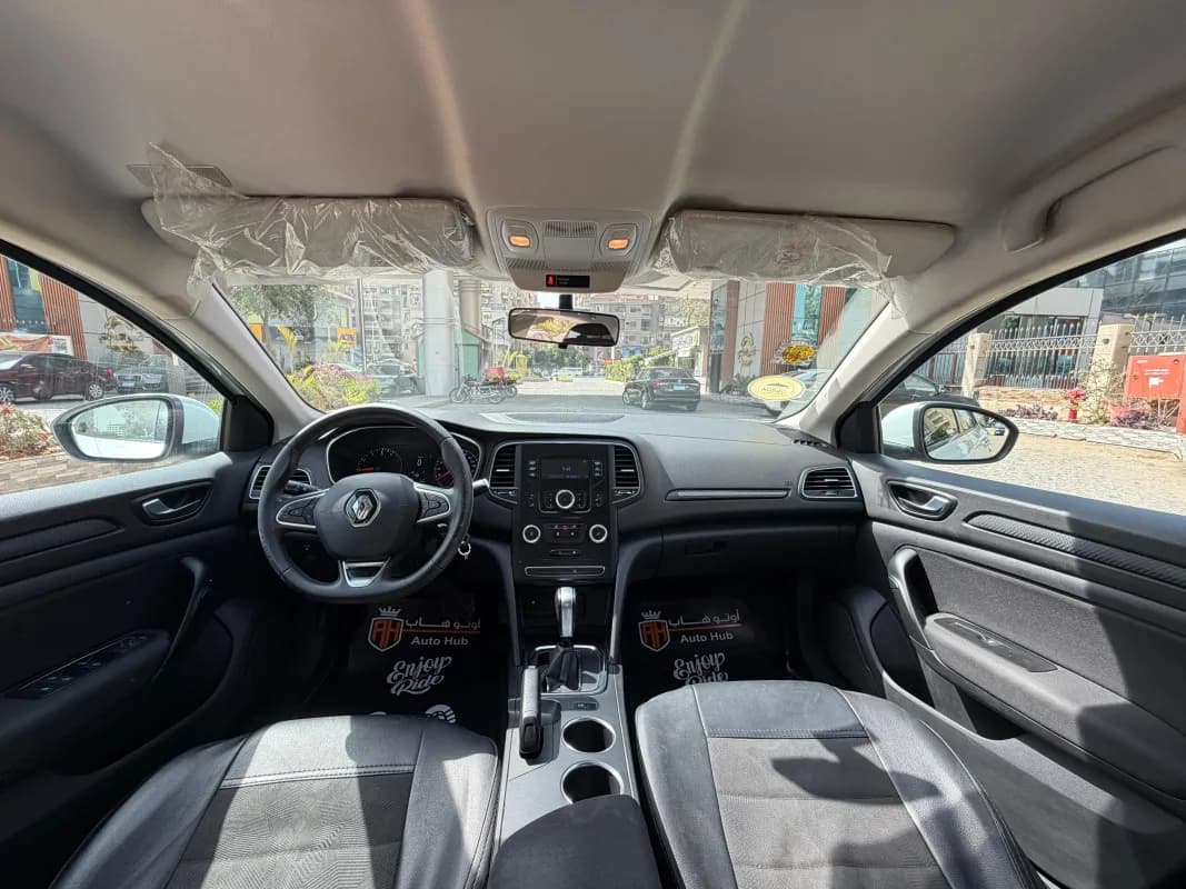 Renault Megane 2022 Dynamic White Automatic — Used