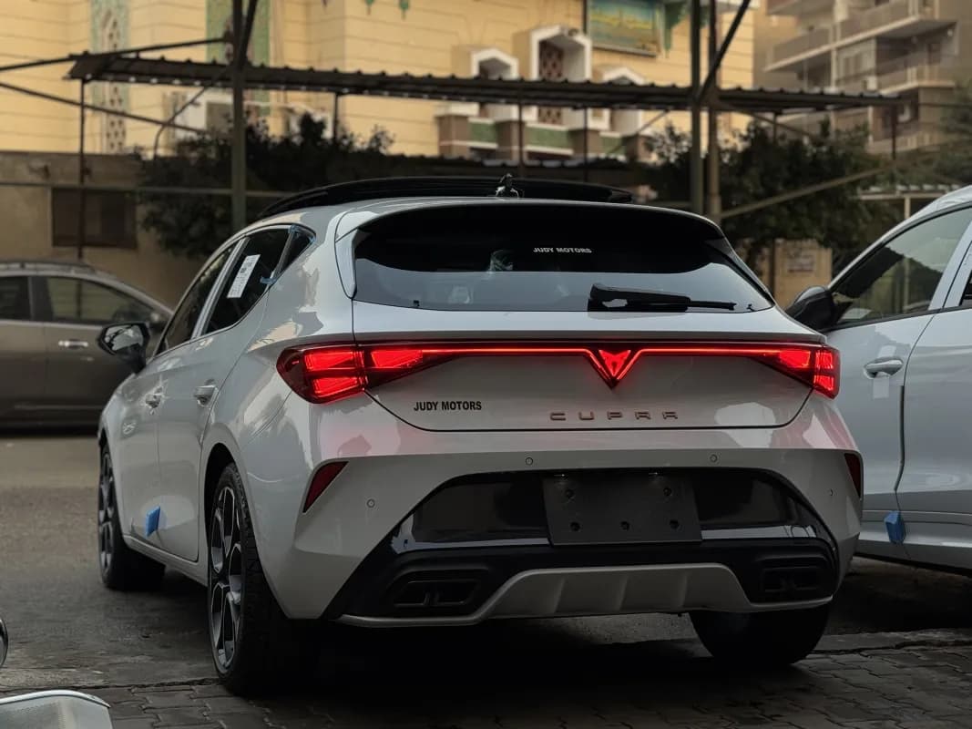 Cupra Leon 2026 V1 White Automatic — New