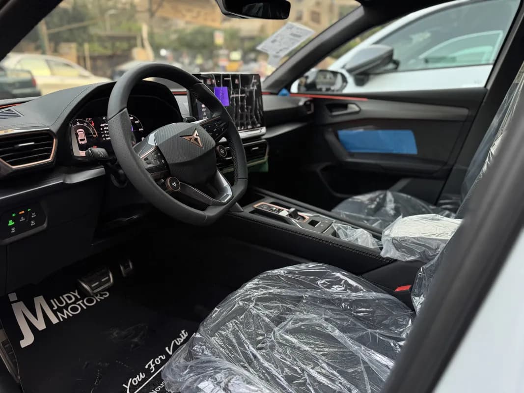 Cupra Leon 2026 V1 White Automatic — New