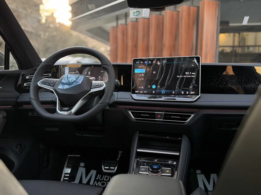 Volkswagen Tiguan 2026 R line Olive Green Automatic — New