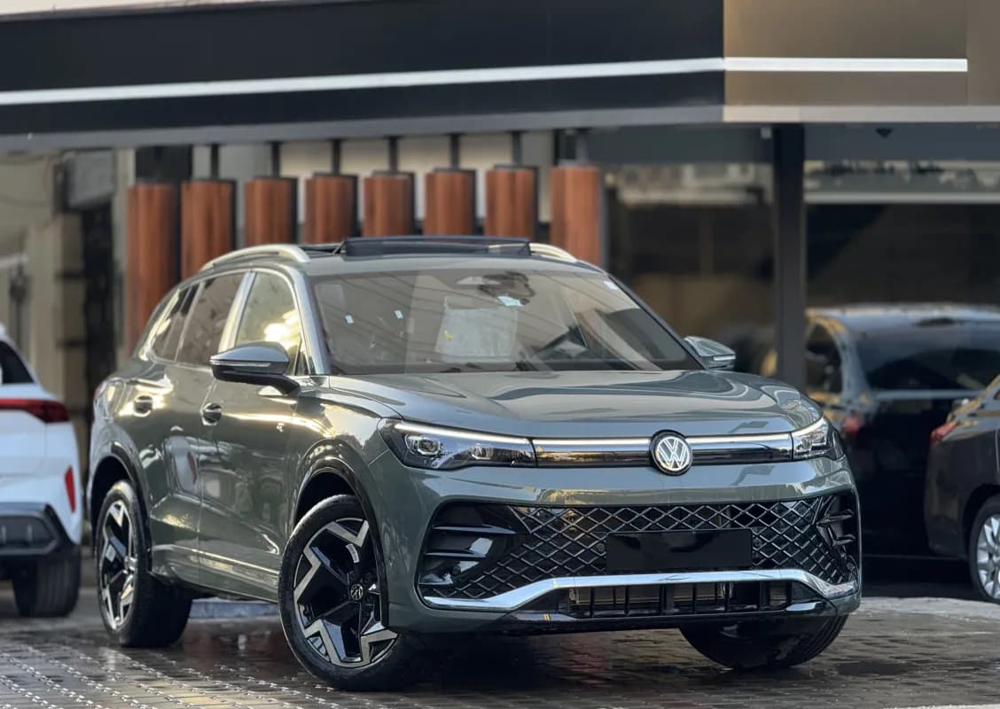 Volkswagen Tiguan 2026 R line Olive Green Automatic — New