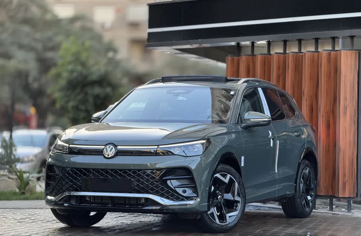 Volkswagen Tiguan 2026 R line Olive Green Automatic — New