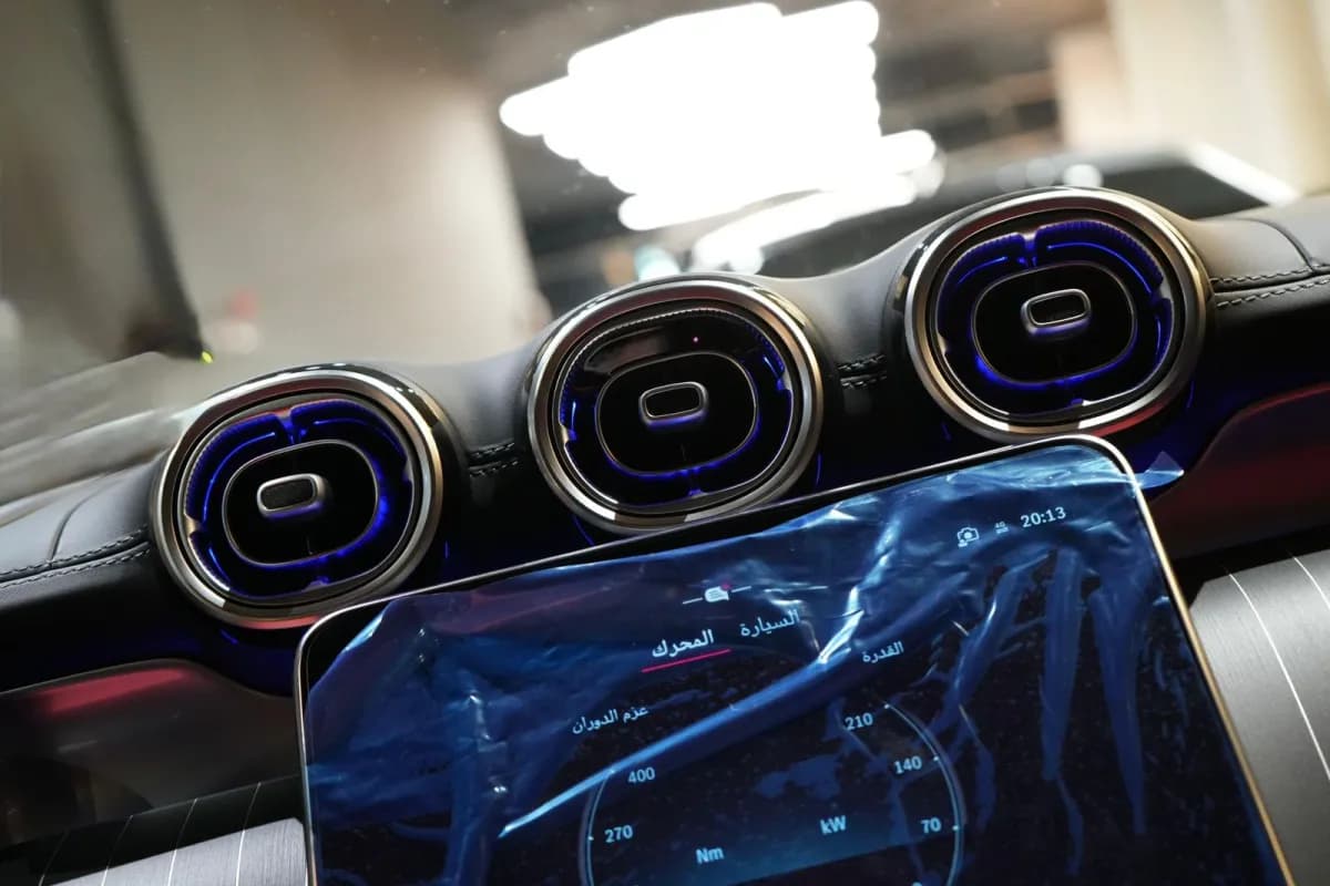 مرسيدس بنز GLC 300 2026 كوبيه أسود أوتوماتيك — جديدة