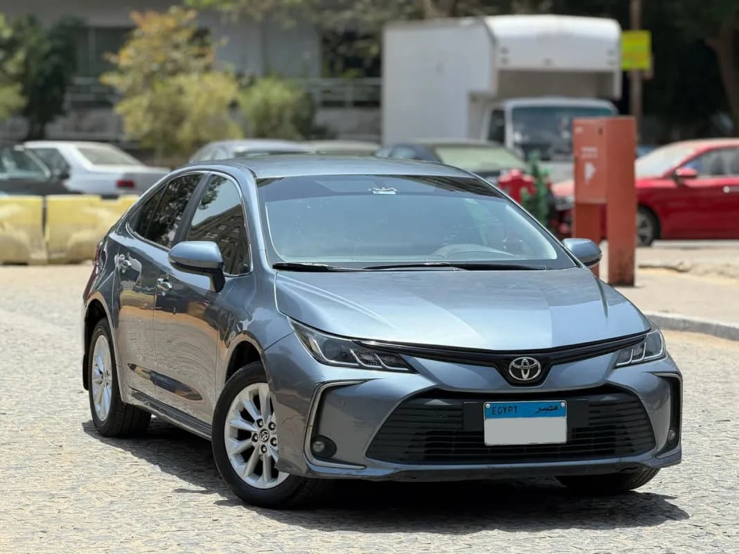 Toyota Corolla 2023 Comfort Gray Automatic — Used