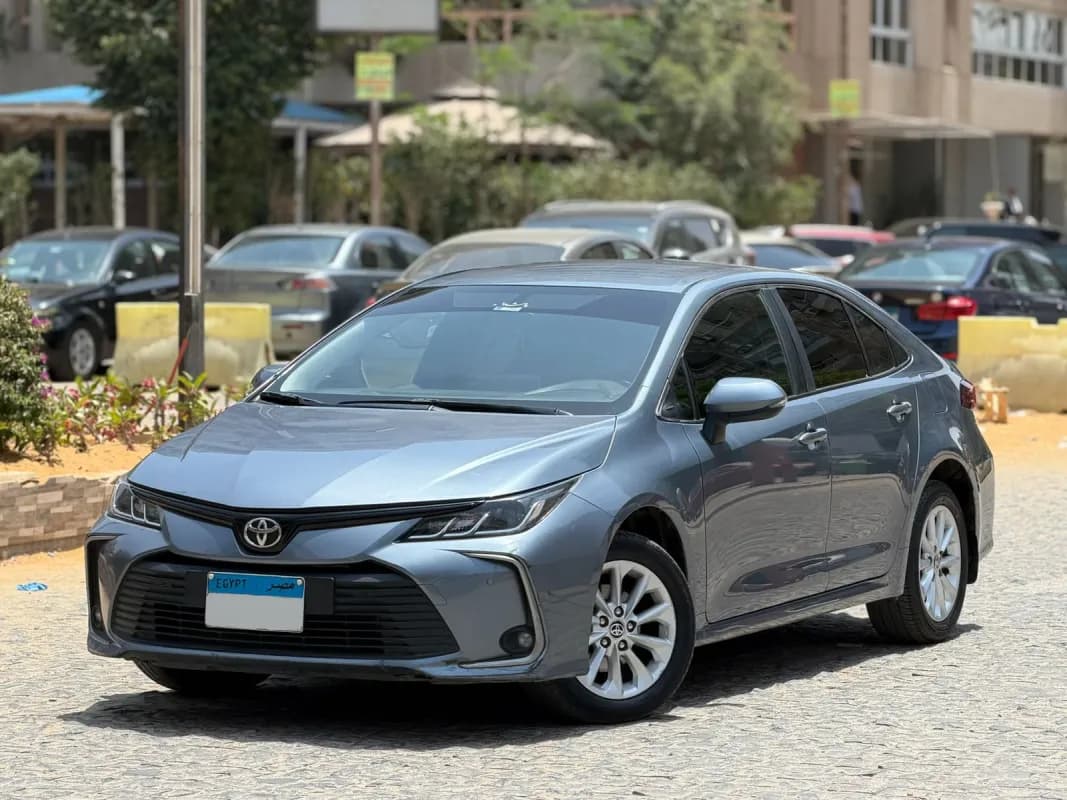 Toyota Corolla 2023 Comfort Gray Automatic — Used
