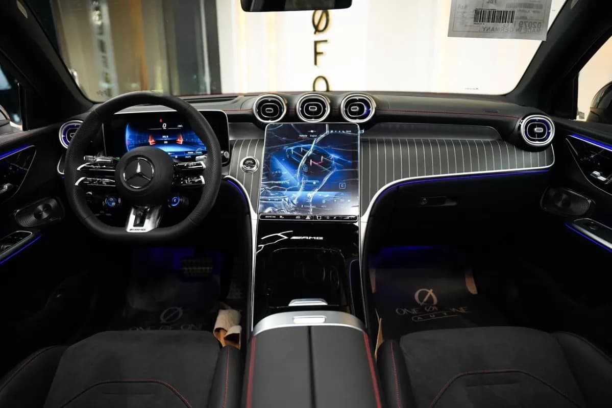مرسيدس بنز GLC 43 2026 اي ام جي كوبيه أسود أوتوماتيك — جديدة