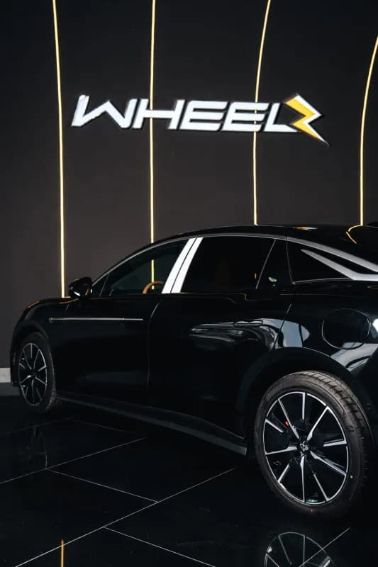 بي واي دي هان ال 2025 فلاج شيب أسود أوتوماتيك — جديدة