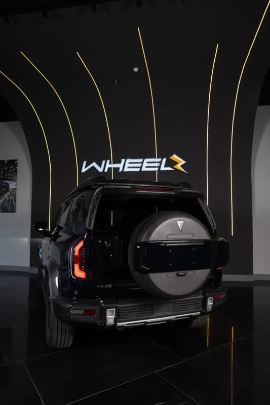 ديبال جي 318 2025 كومين أسود أوتوماتيك — جديدة