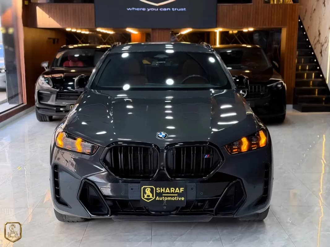 بي ام دبليو X6 2024 ام 60 اي اكس درايف رمادي قابض مزدوج — مستعملة