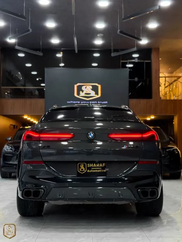 بي ام دبليو X6 2024 ام 60 اي اكس درايف رمادي قابض مزدوج — مستعملة