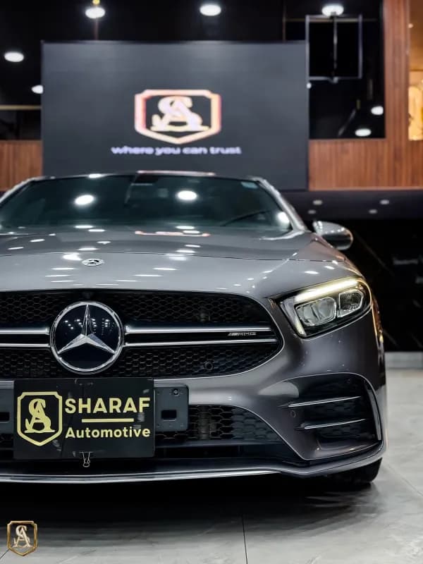 مرسيدس بنز A35 2022 ايه ام جي رمادي قابض مزدوج — مستعملة