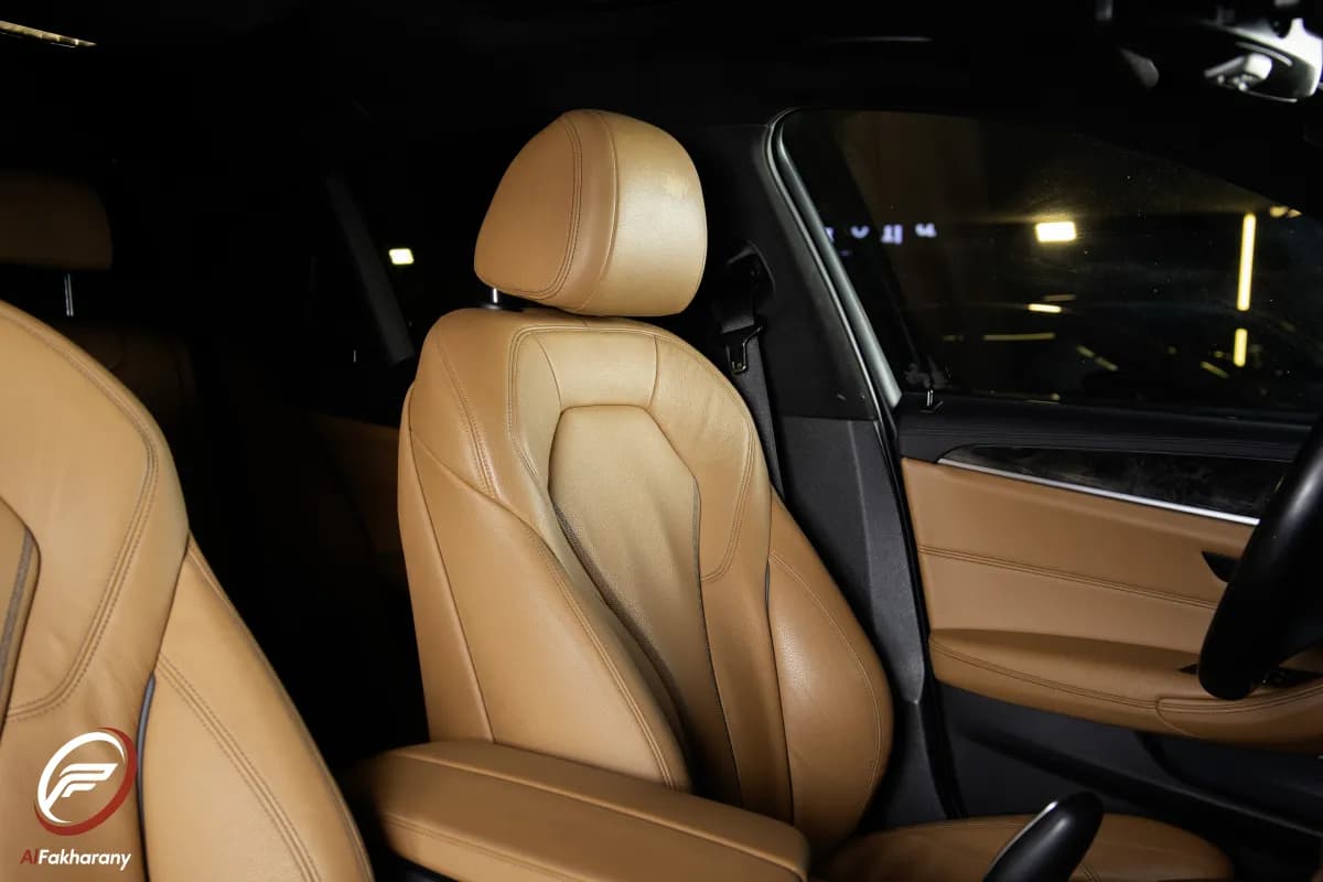 بي ام دبليو 530i 2019 لاكشري أبيض أوتوماتيك — مستعملة