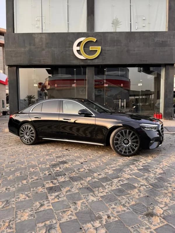 مرسيدس بنز E200 2026 اكسكلوسيف أسود أوتوماتيك — جديدة
