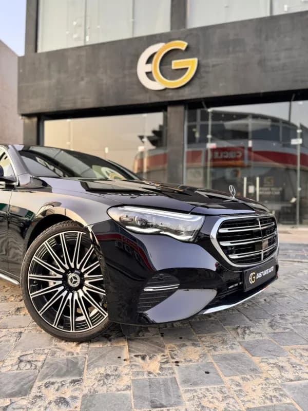مرسيدس بنز E200 2026 اكسكلوسيف أسود أوتوماتيك — جديدة