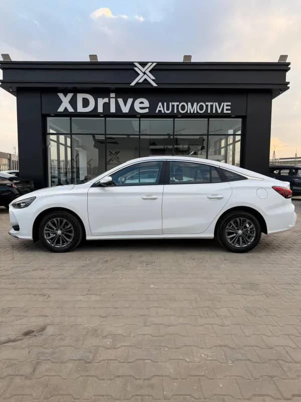 ام جي 5 2025 كومفورت أبيض فتيس متغير السرعات باستمرار — جديدة