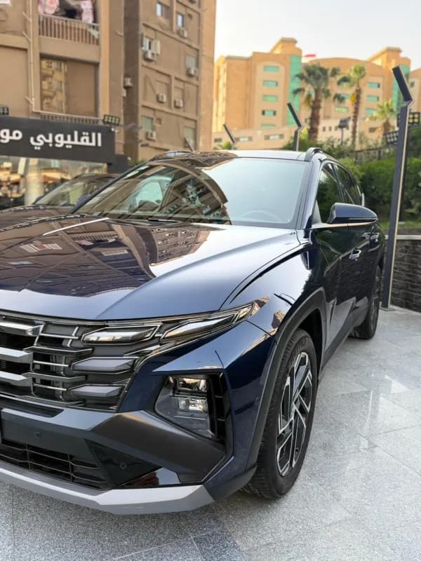 هيونداي توسان 2025 ريدلاين أزرق غامق أوتوماتيك — مستعملة