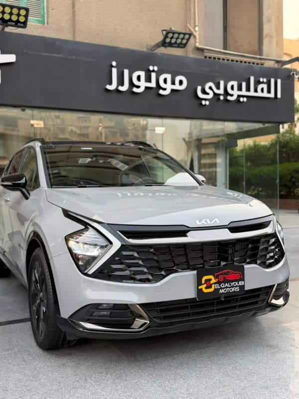 كيا سبورتاج 2024 جي تي لاين أبيض أوتوماتيك — مستعملة