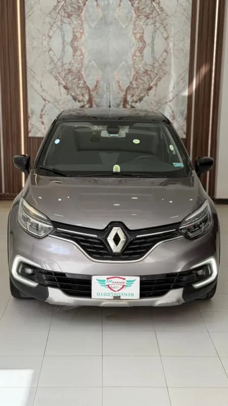 Renault Captur 2018 Highline Gray Automatic — Used