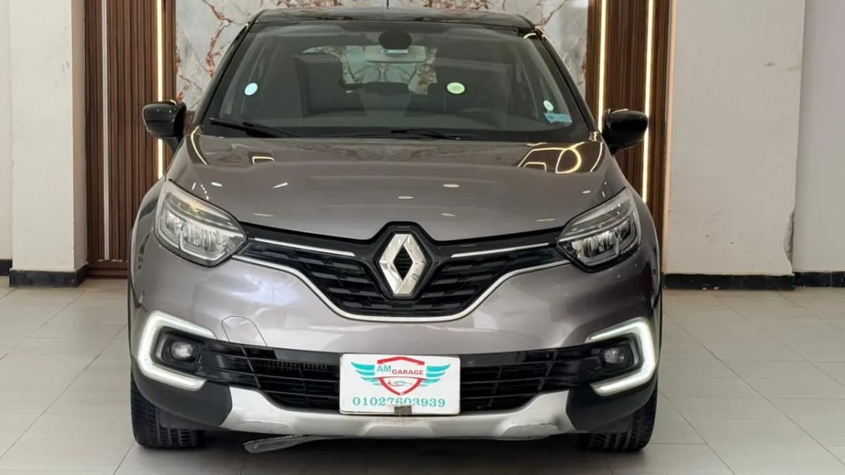 Renault Captur 2018 Highline Gray Automatic — Used