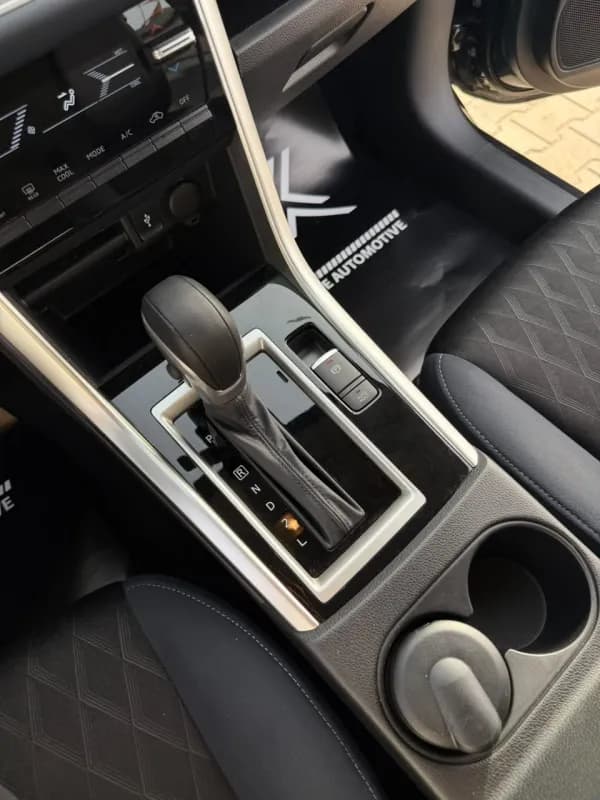 Mitsubishi Xpander 2025 Highline Black Automatic — New
