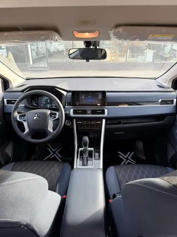 Mitsubishi Xpander 2025 Highline Black Automatic — New