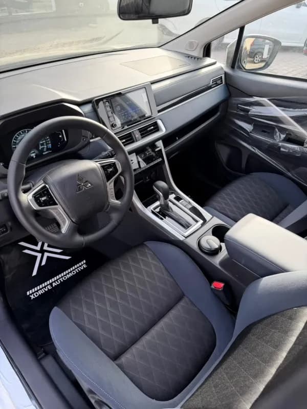 Mitsubishi Xpander 2025 Highline Black Automatic — New