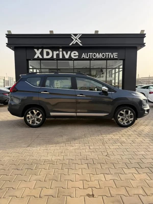 Mitsubishi Xpander 2025 Highline Black Automatic — New