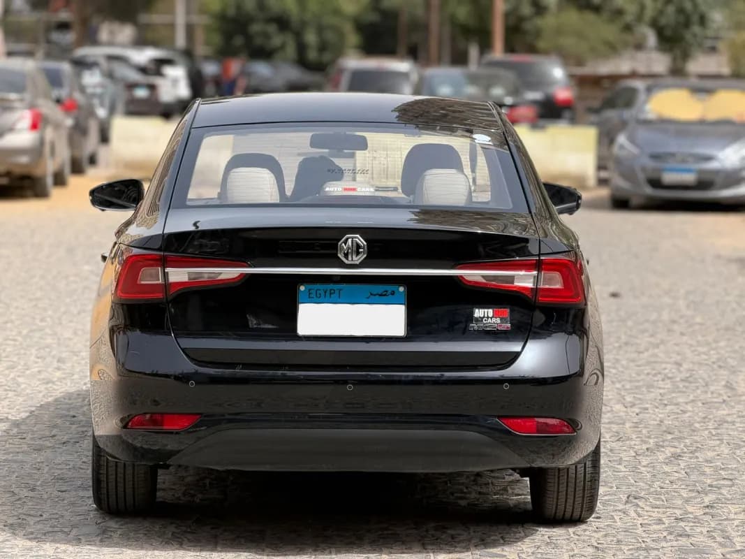 MG 5 2025 Luxury Black Automatic — Used