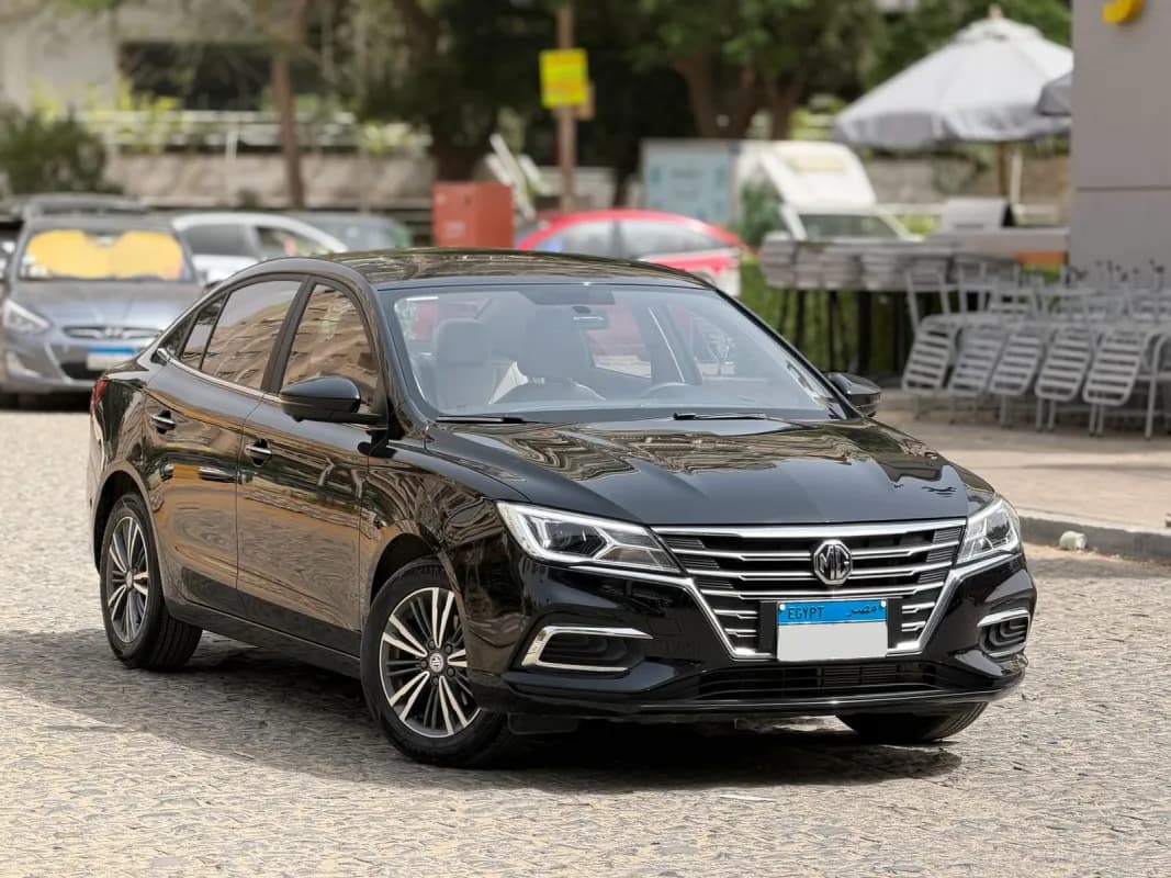 MG 5 2025 Luxury Black Automatic — Used