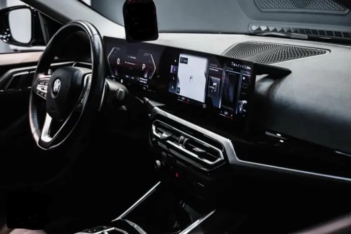 بي ام دبليو 420i 2024 M-Sport أسود أوتوماتيك — مستعملة
