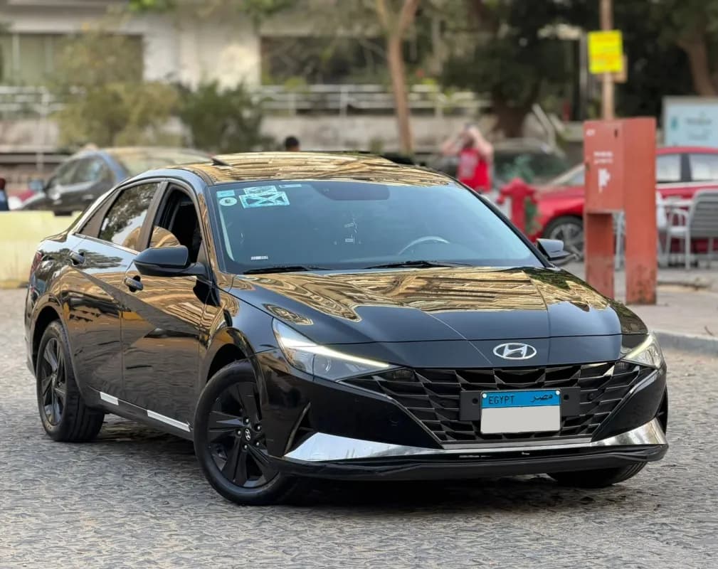 هيونداي إلنترا سي ان 7 2021 سمارت بلس أسود أوتوماتيك — مستعملة