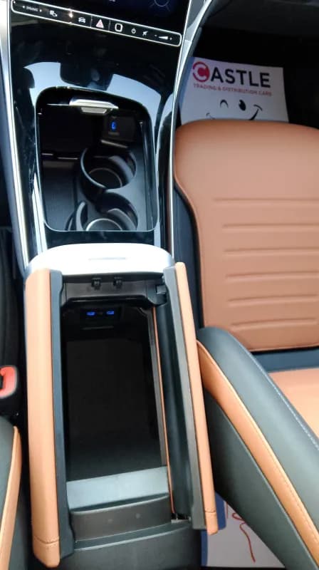 مرسيدس بنز GLC 300 2026 كوبيه رمادي قابض مزدوج — جديدة